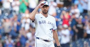 Max Scherzer reaches 3,500 strikeouts in Blue Jays return