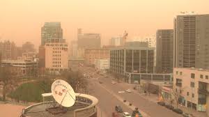 Dirty rain falls across southern Manitoba as dust storm mixes with wet weather