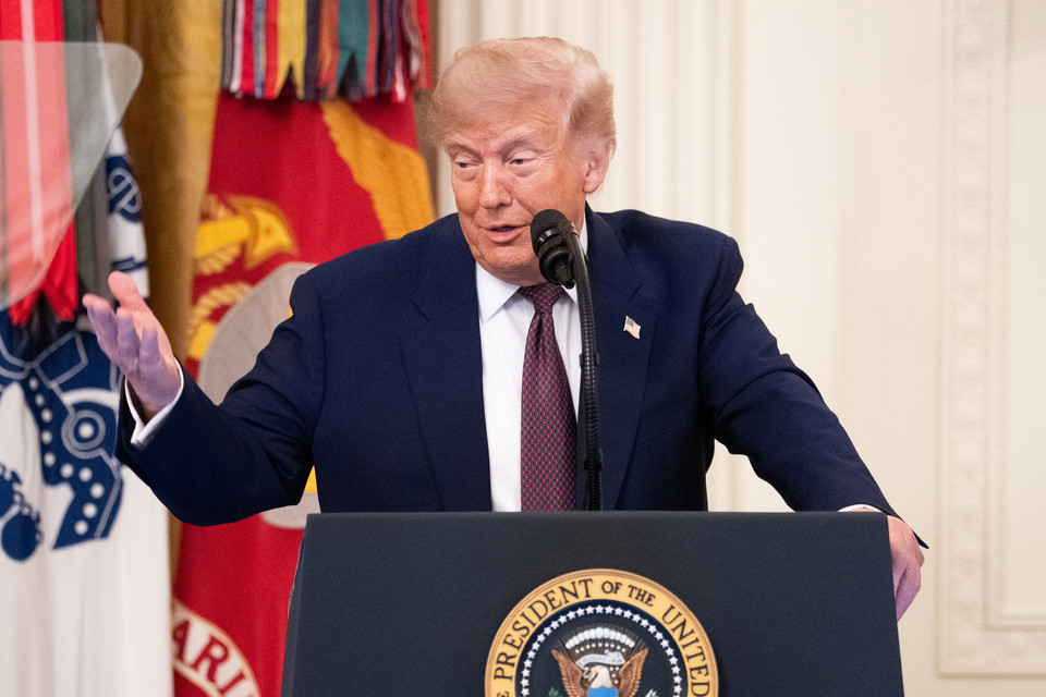 Pence juge le mémorandum de Trump sur l'Iran trop faible