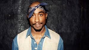 La famille de Tupac Shakur porte plainte pour décès injustifié à Los Angeles