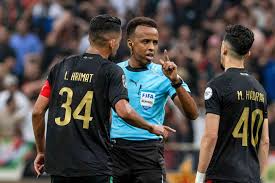 Arbitre somalien de la Coupe du monde interdit d’entrée aux États‑Unis de retour et accueilli en héros